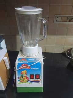 commercial juicer/blender