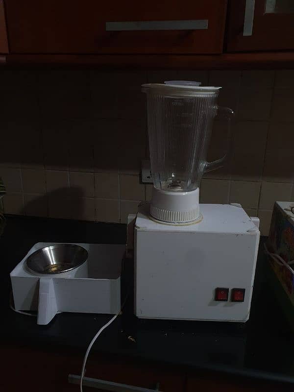 commercial juicer/blender 3