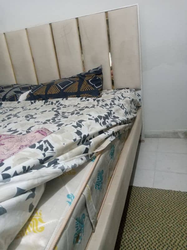 DOUBLE BED WITH SPRING MATTRESS 1