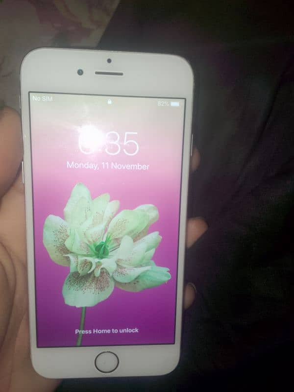 iphone 6 non patia condition 10/9  64 gb 4