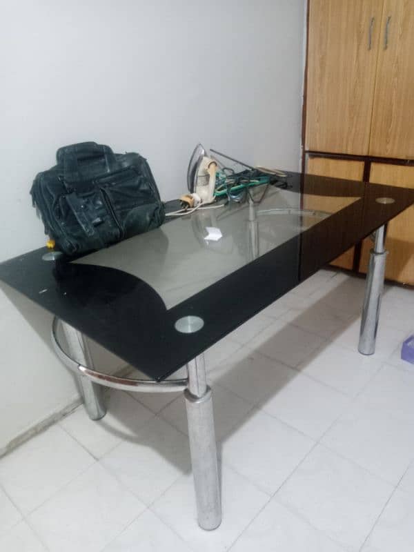 GLASS TOP DINING TABLE FOR SALE 1