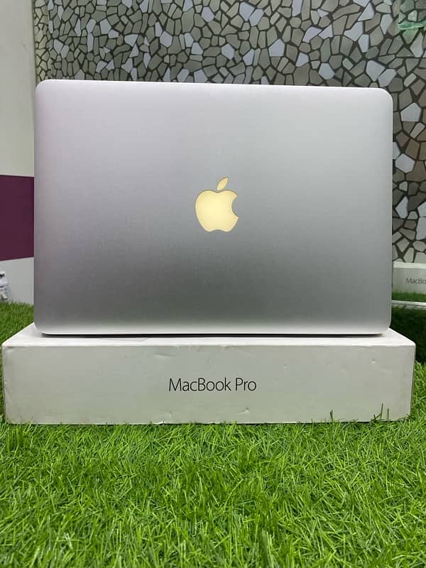 MACBOOK PRO 2015 13’ With Box MACBOOK AIR|2017 13’ with box 10/10 Us 4