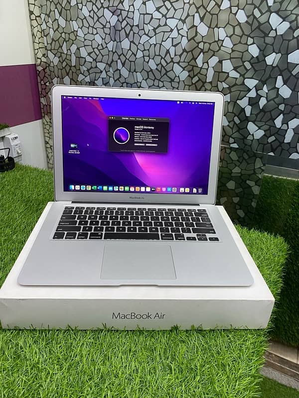 MACBOOK PRO 2015 13’ With Box MACBOOK AIR|2017 13’ with box 10/10 Us 5