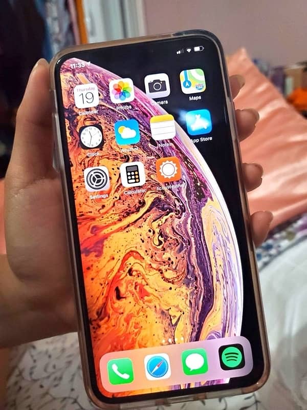 iPhone XSMAX256GB Gold Colour Dual Sim PTA Approved 1