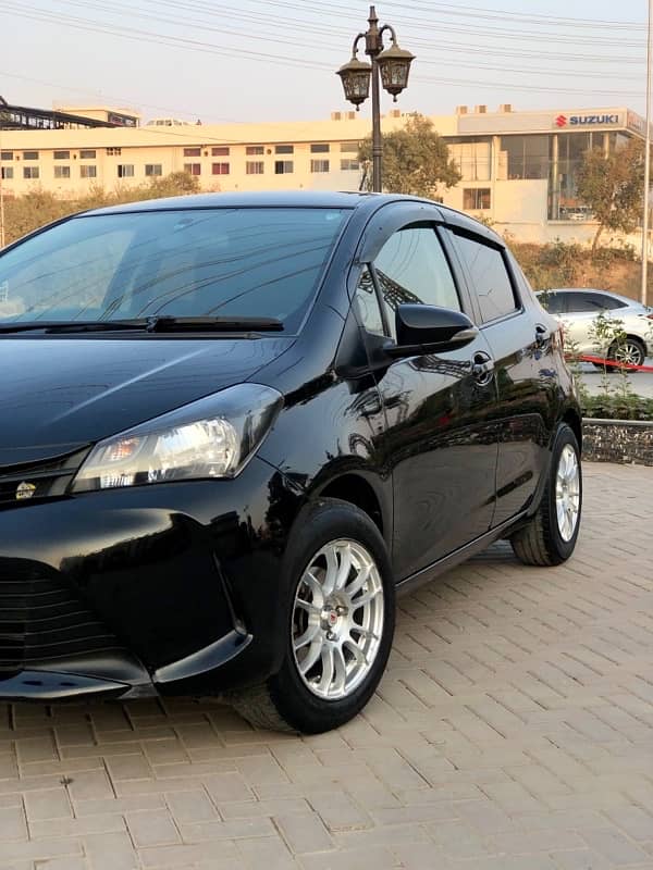 Toyota Vitz 2015 2