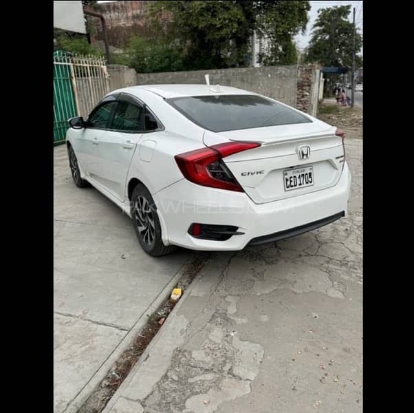 Honda Civic Oriel 2017 4