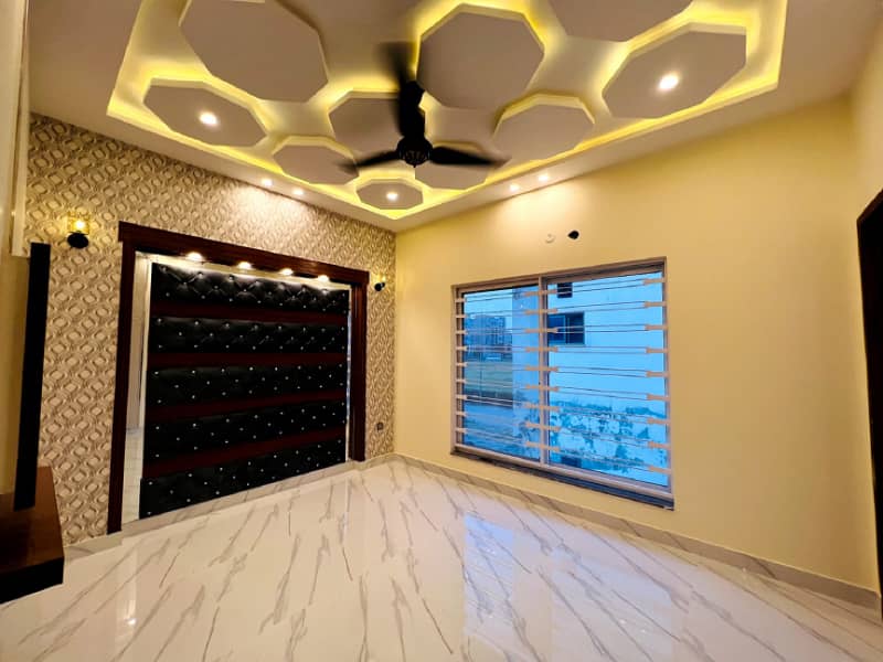 5 Marla House for Rent In Block Bb Bahria Town Lahore 0