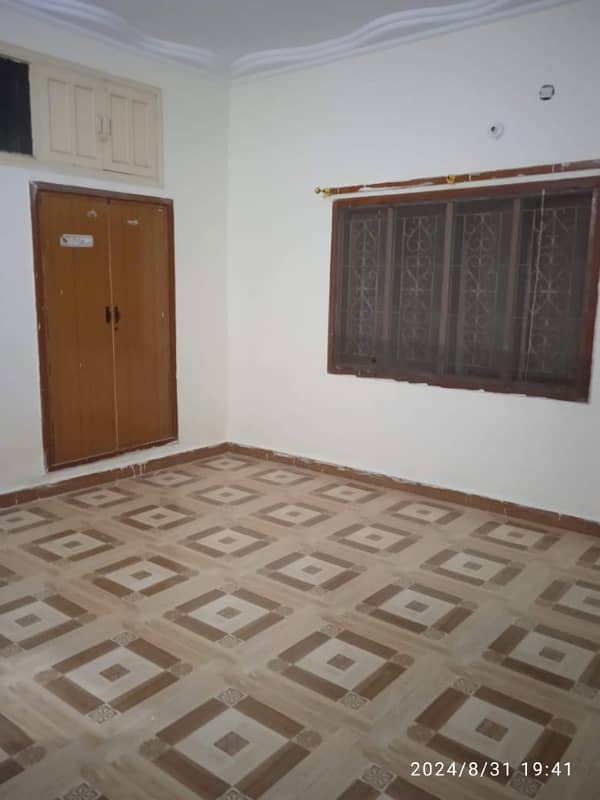 gulshan e iqbal block 1 lower portion 2 bed dd well maintained reday to move 0