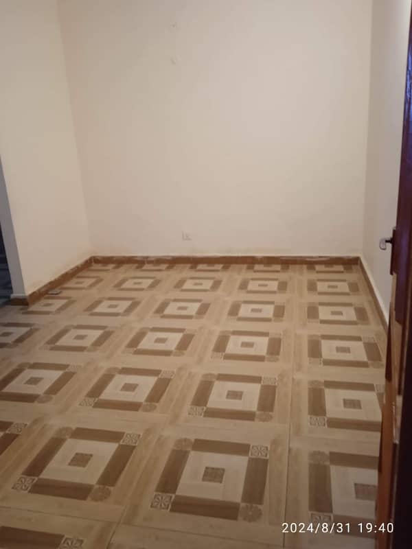 gulshan e iqbal block 1 lower portion 2 bed dd well maintained reday to move 13