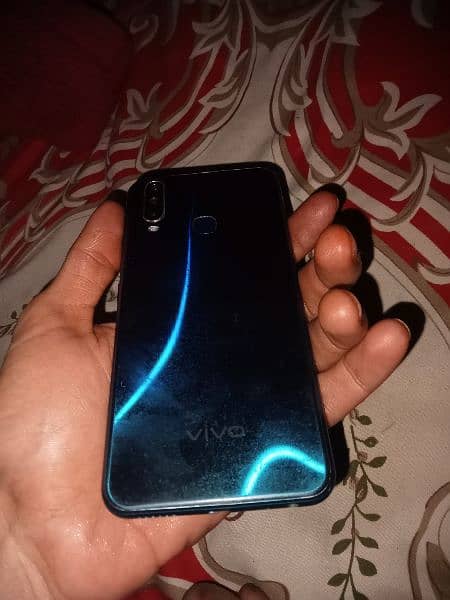 Vivo y15 4/64 urgent sale 2