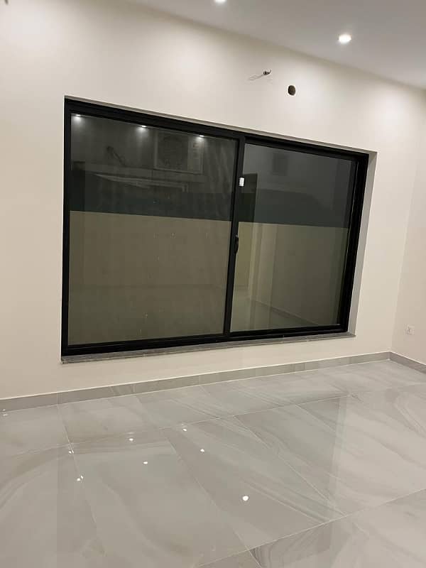 10 Marla House For Rent Available Gulbahar Block Bahria Town Lahore 5