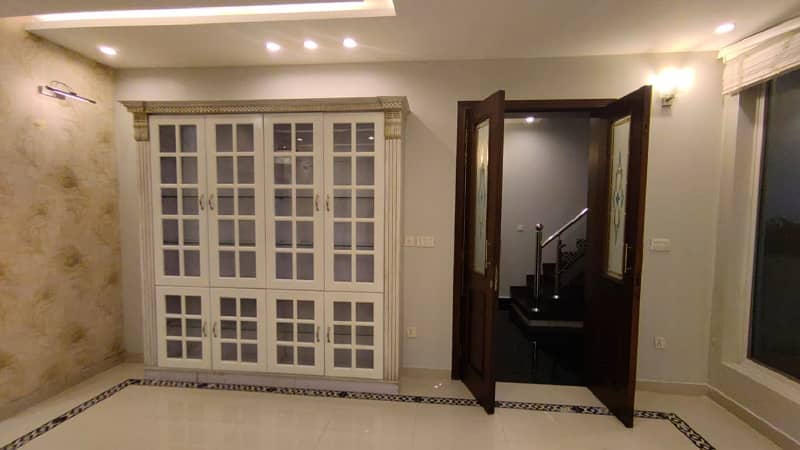 8 Marla House For Rent In Umar Block Bahria Town Lahore 1