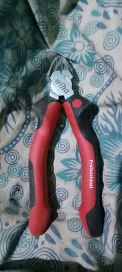 Pliers