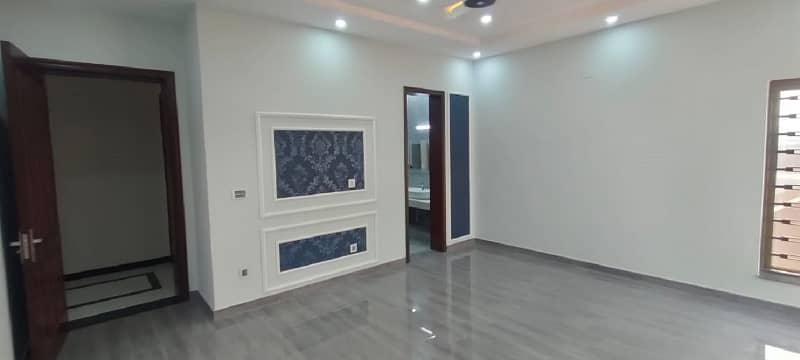 1 Kanal House For Rent Available Iris Block Bahria Town Lahore 1