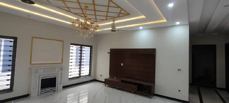 1 Kanal House For Rent Available Iris Block Bahria Town Lahore 2