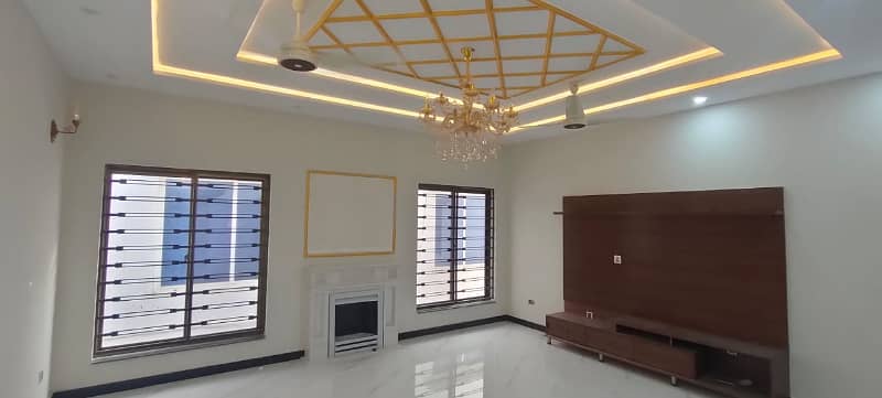 1 Kanal House For Rent Available Iris Block Bahria Town Lahore 17