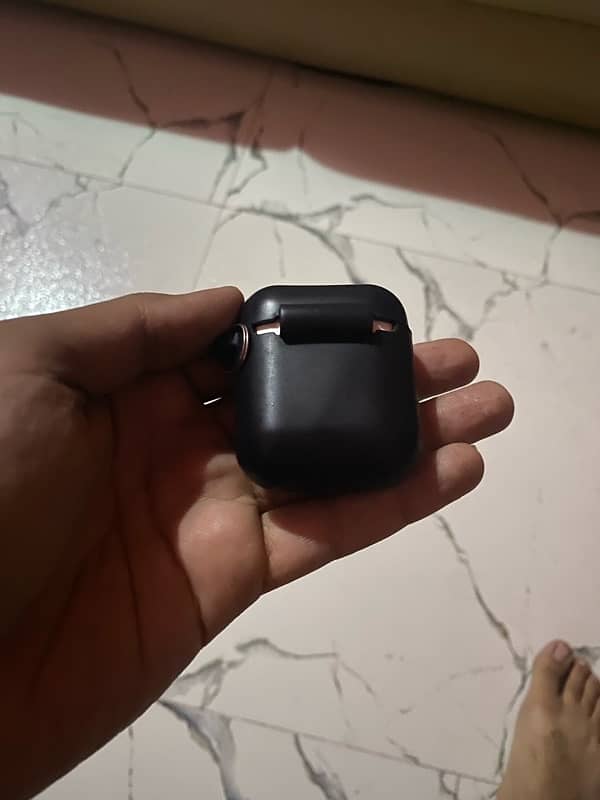 Apple Airpods 2nd Generation 0