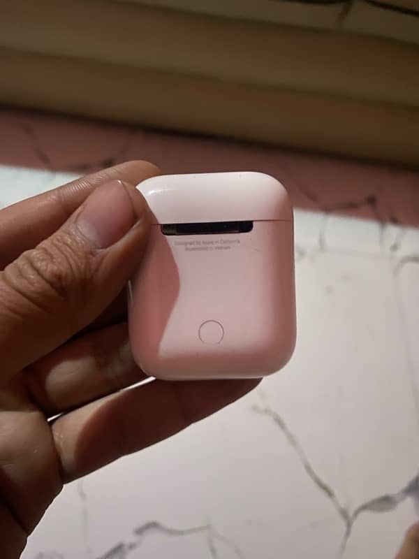 Apple Airpods 2nd Generation 1