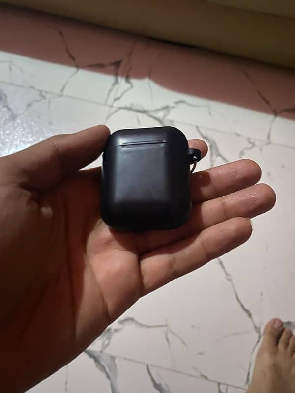 Apple Airpods 2nd Generation 3