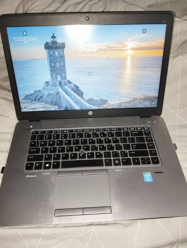 HP EliteBook - 512 SSD & 12GB Ram 5