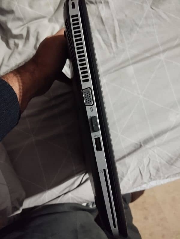 HP EliteBook - 512 SSD & 12GB Ram 8