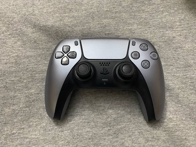 PS5 Controller/ Playstation 5 Controller 1