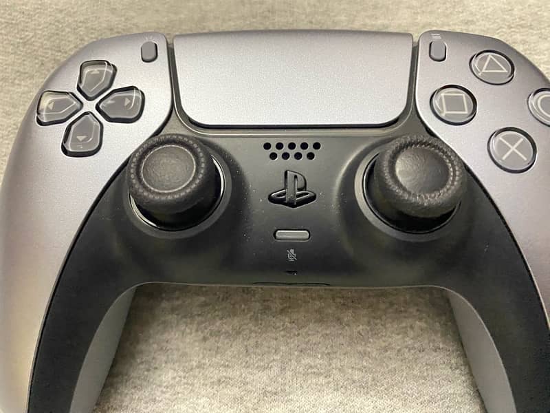 PS5 Controller/ Playstation 5 Controller 4