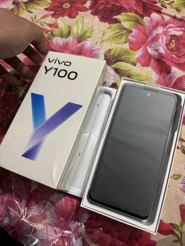 vivo Y100 8GB 256GB non active for sale 3