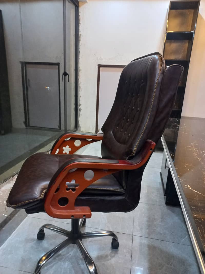 Executive Office Chair 2