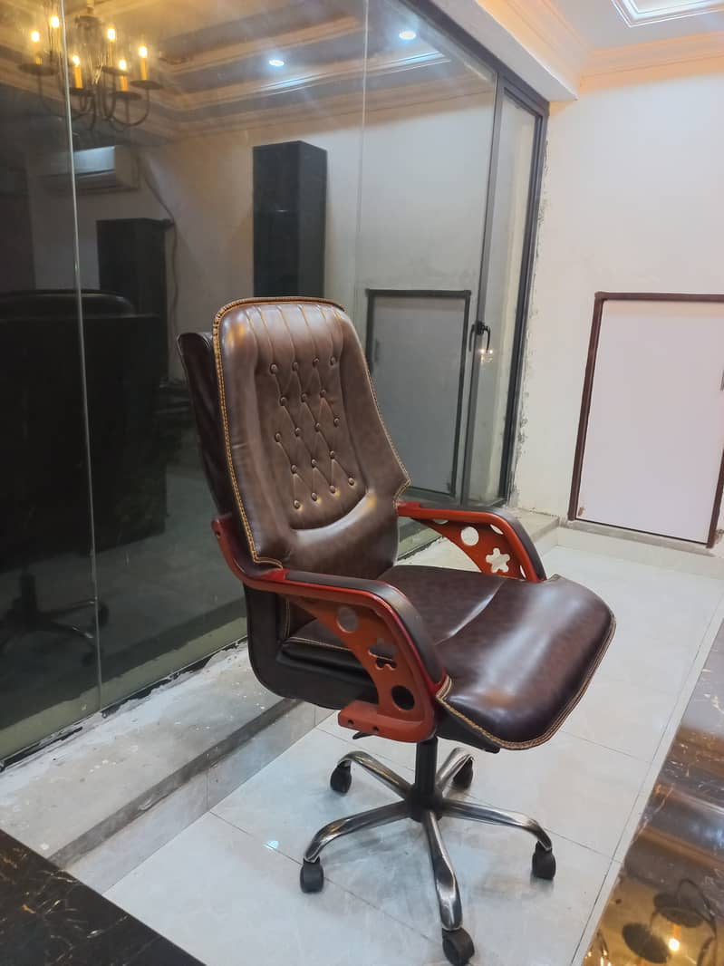 Executive Office Chair 4