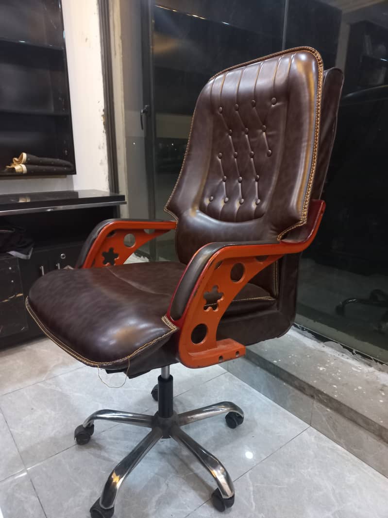 Executive Office Chair 5