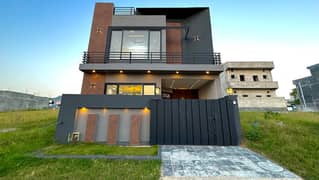 Designer House available for sale in FMC B-17