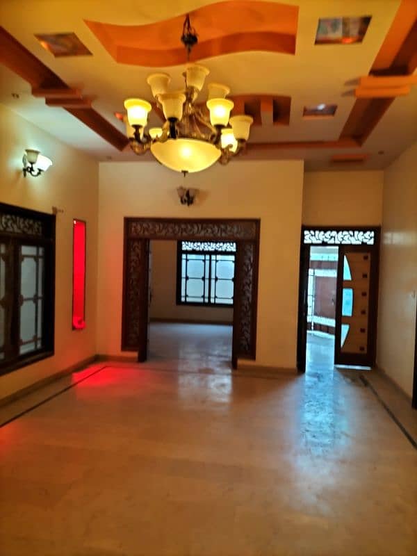 200 sq yards beutyfull portion for rent in Gulshan e Ismail society 0