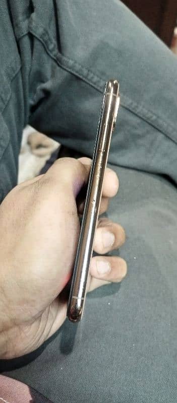 Iphone Xs Non PTA 4