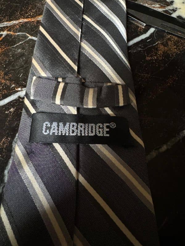 Brand new Cambridge tie 1