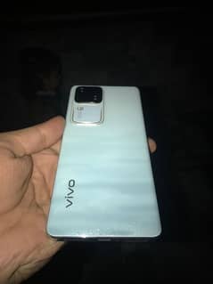 Vivo v30