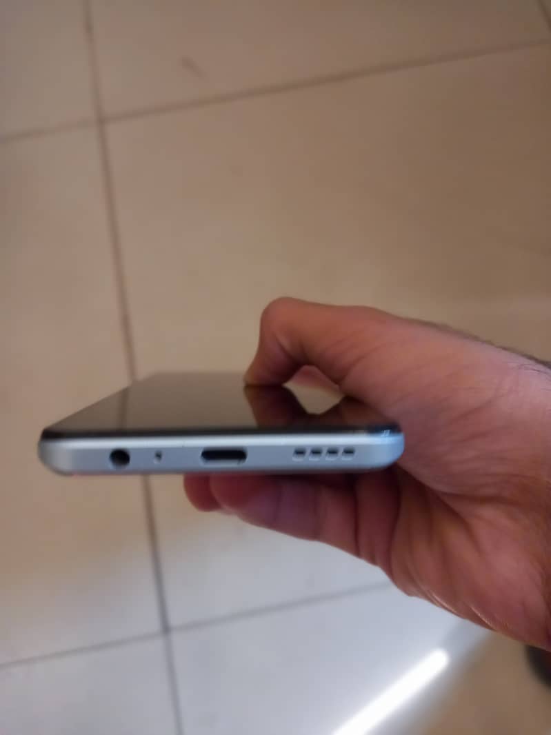 Vivo Y55 8/128gb 3