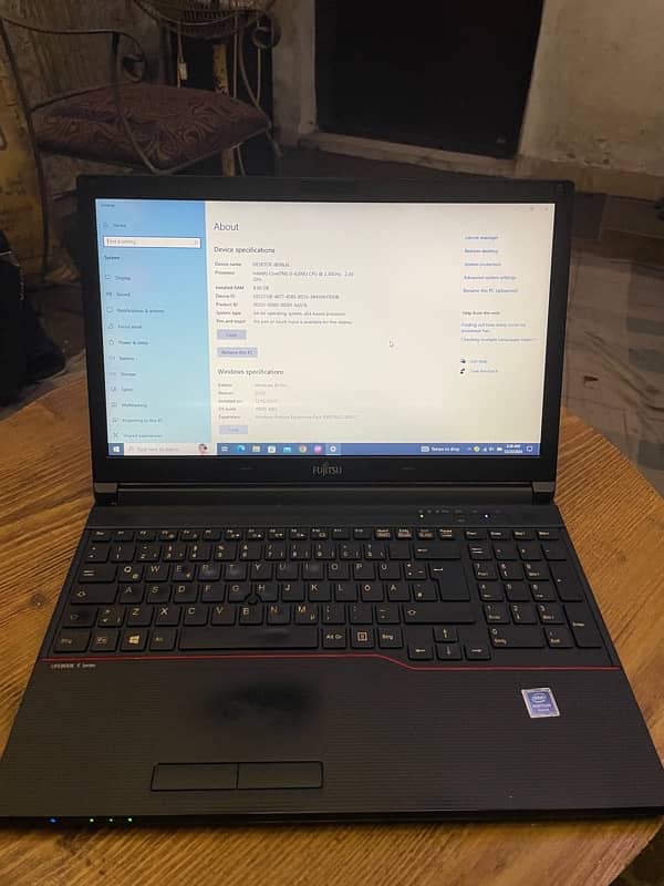 Laptop Fujitsu lifebook E556  GeN6 corei5 RAM 8Gb SSD 128Gb+500Gb HDD 6