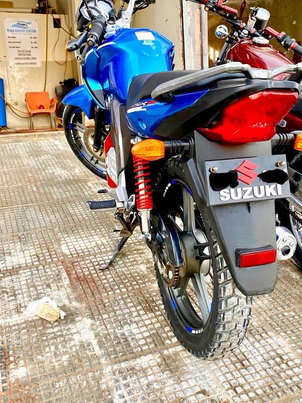 SUZUKI GSX 125 1