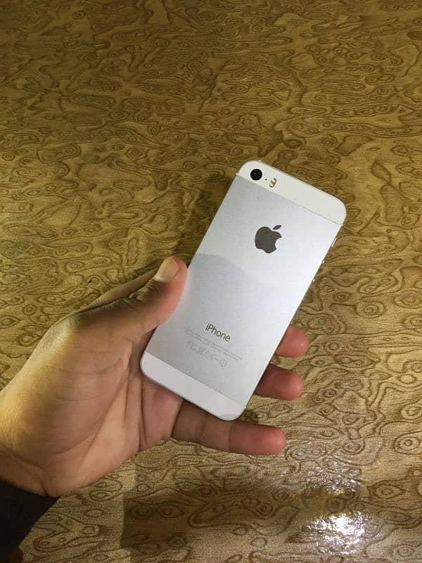 IPhone 5s 2 Mount Sim Working Delivery All Pakistan Available 0