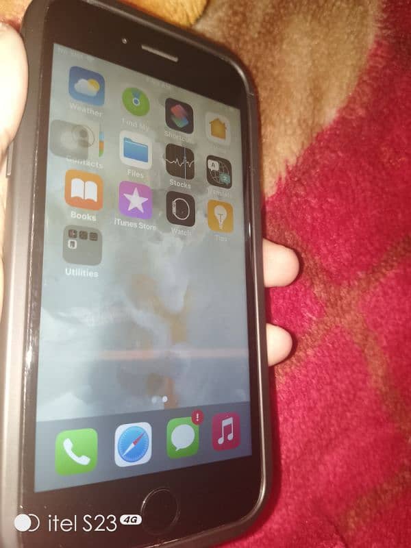 I phone 7. non pta . 256gb. Finger ok . 1