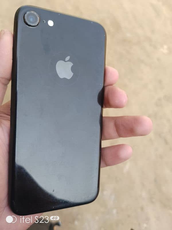 I phone 7. non pta . 256gb. Finger ok . 7