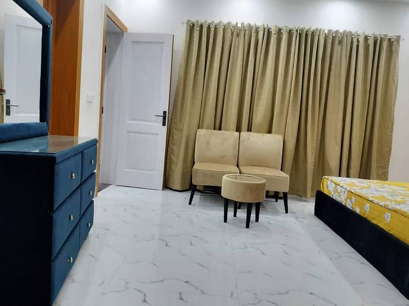 Par Day short time One BeD Room apartment Available for rent in Bahria town phase 4 and 6 empire Heights 2 Family apartment 2