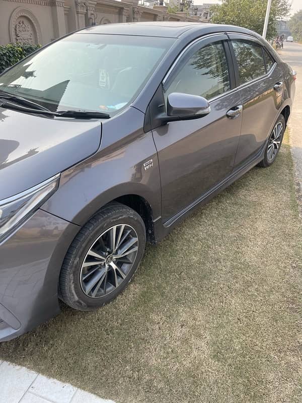 Toyota Altis Grande 2018 3