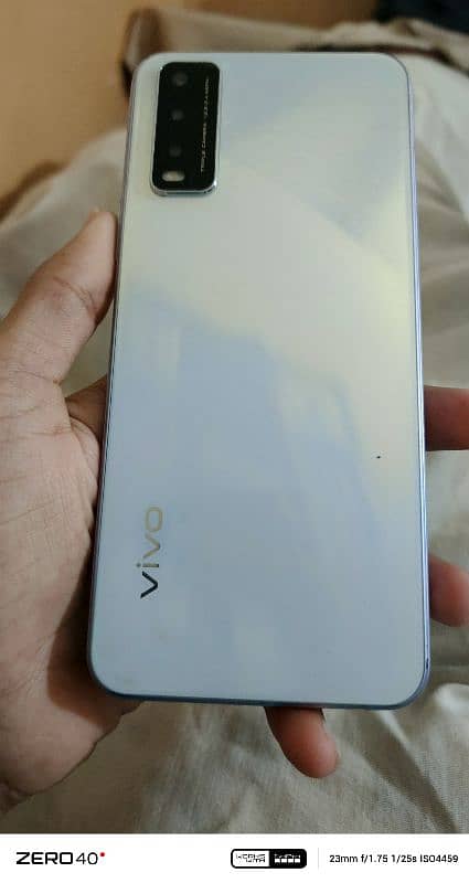 Vivo Y20 original box and charger 0