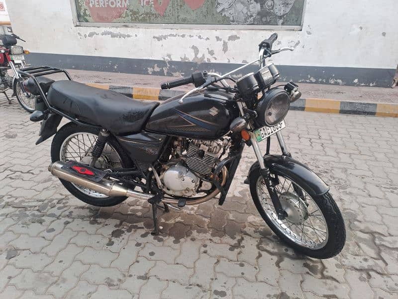 Suzuki Gs150 Bike 4