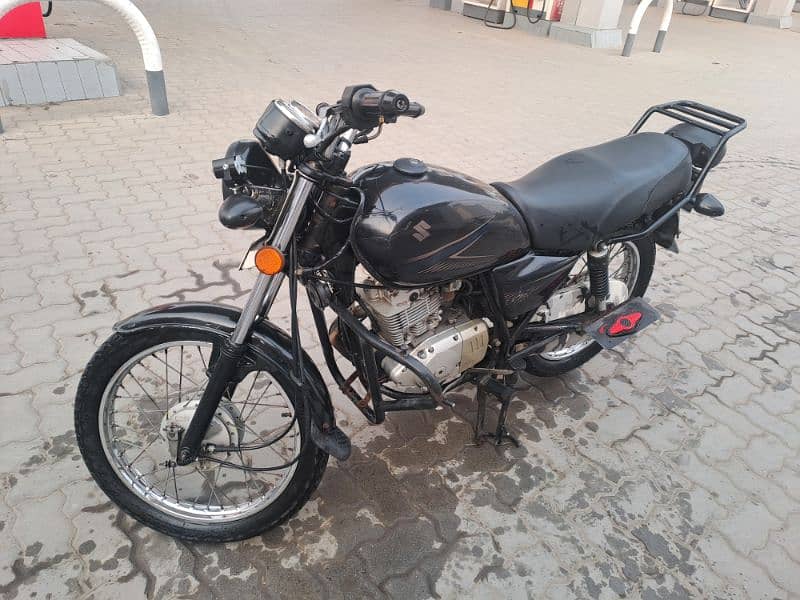 Suzuki Gs150 Bike 5