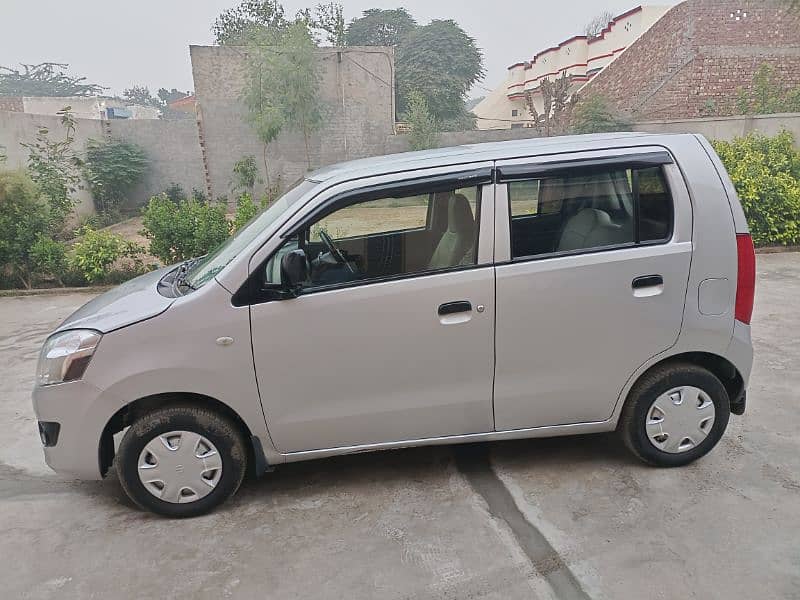 Suzuki Wagon R 2022 (zero meter condition) 13