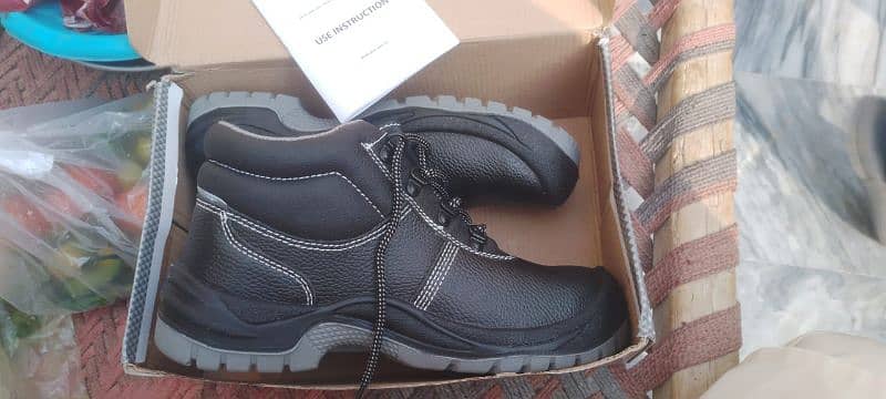 brand new shoes safety 1