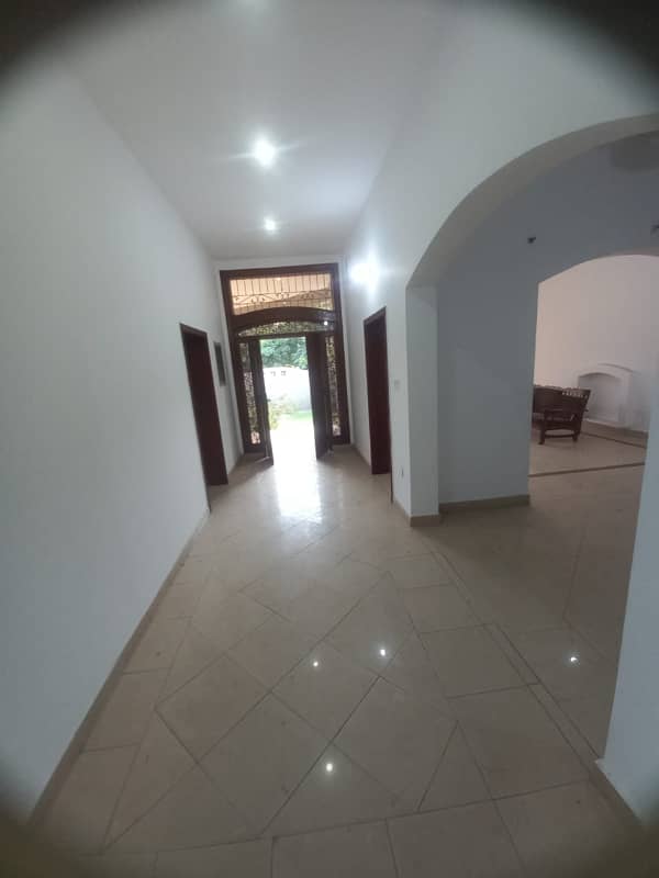 1 kanal house available for sale in Velencia housing society Lahore 12